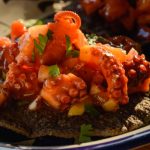 Tostada de pulpo adobado